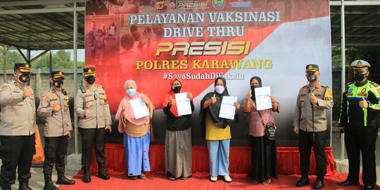 Hindari Kerumunan, Polres Karawang Gandeng Lotte Mart Gelar Vaksinasi Drive Thru