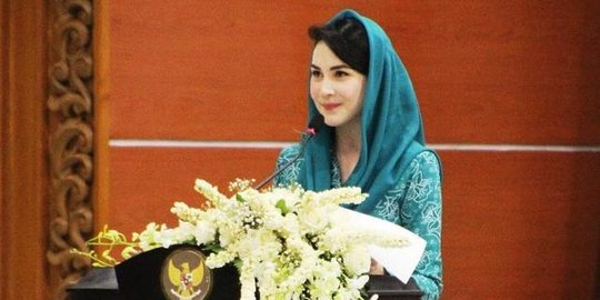 Cerita Arumi Bachsin saat Jadi Istri Pejabat, Cara Duduk hingga Bicara Ada Aturannya