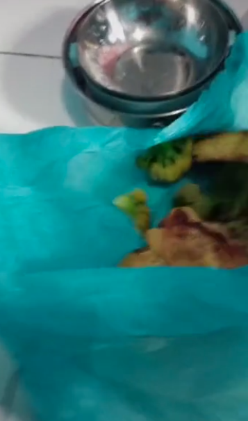 suami makan di luar wanita ini buang semua masakan