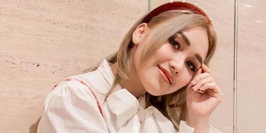 Alasan Kerja, Ayu Ting Ting Tak Hadiri Panggilan Polda Metro - Vimarsana News