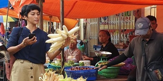 Ade Putri, Culinary Storyteller yang Jelajahi Keanekaragaman Pangan Nusantara di NTT