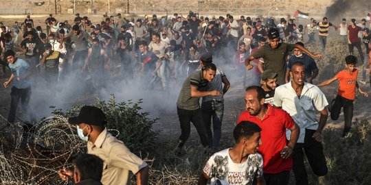Aksi Warga Palestina Protes di Perbatasan Israel