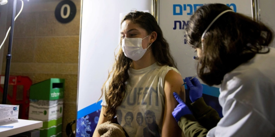 Israel Hadapi Lonjakan Kasus Covid-19 Walaupun Tingkat Vaksinasinya Sangat Tinggi