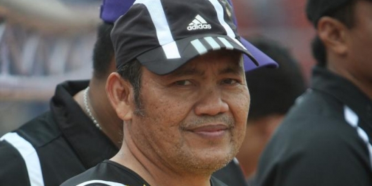 Djoko Malis Kenang Kejayaan Persmin Minahasa di Liga Indonesia 2006: Terinspirasi Aksi Niac Mitra Ka - Vimarsana News