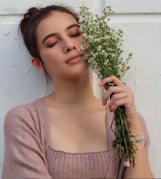 perankan tokoh antagonis di love story the series ini 4 fakta annette edoarda