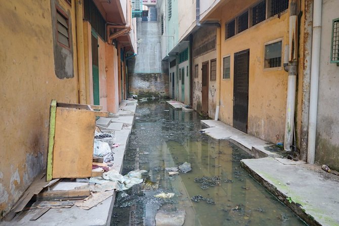 bobby nasution respon keluhan warga di jalan bulan