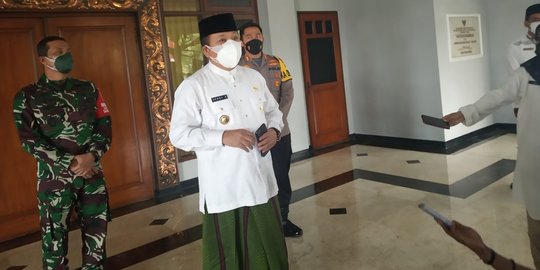 Bupati Jember Kembalikan Honor dari Pemakaman Warga Korban Covid-19