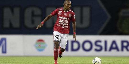 Cerita Leonard Tupamahu Bersyukur Jadi Bocil 90-an dan Perkenalannya dengan Sepak Bola - Vimarsana News