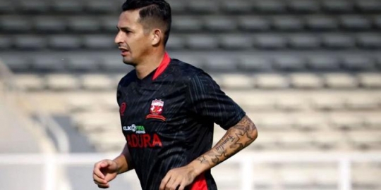 Silvio Escobar Bertekad Bawa Madura United Tembus 3 Besar BRI Liga 1 - Vimarsana News