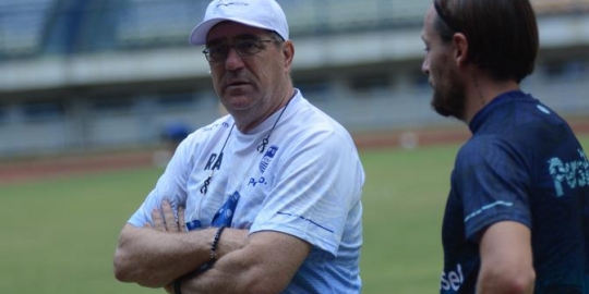 BRI Liga 1: Cetak 21 Gol pada Uji Coba, Robert Alberts Sebut Persib Belum Optimal - Vimarsana News