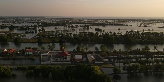 Kenaikan Air Laut di Pantai Bahagia Muara gembong