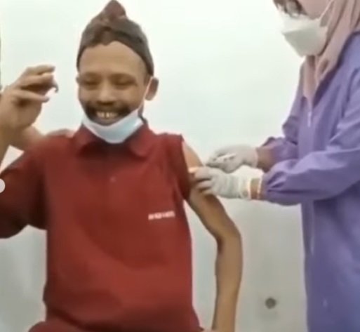 ingat dengan sumanto si manusia kanibal ini kabarnya sedang di vaksin