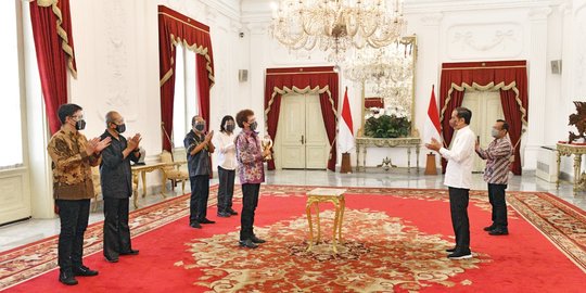 Jokowi Puji Band Godbless Masih Eksis Hingga 48 Tahun: Lagunya Enak, Musiknya Asyik