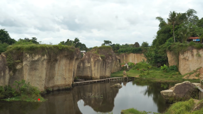 wisata kandang godzilla tebing koja tangerang