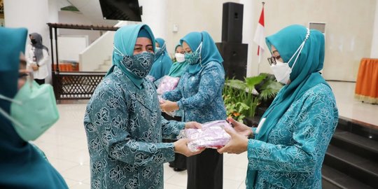 Pokja III TP PKK Makassar Gelar Pembinaan Kader Sandang dan Pangan