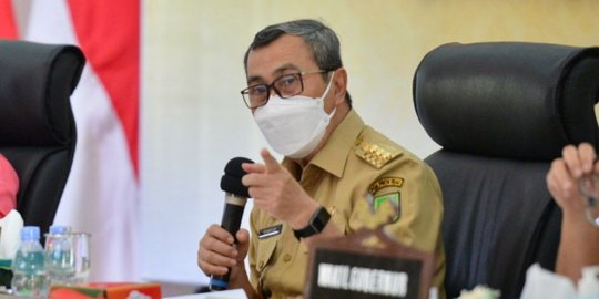 Gubernur Riau Minta Pasien Covid-19 yang Isolasi di Rumah Pindah ke Isoter