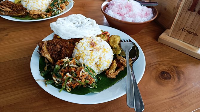 nasi jagung komplet di warung mrene batu