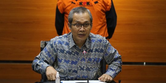 KPK Tetapkan Bupati Probolinggo Tersangka Suap Seleksi Jabatan Kades