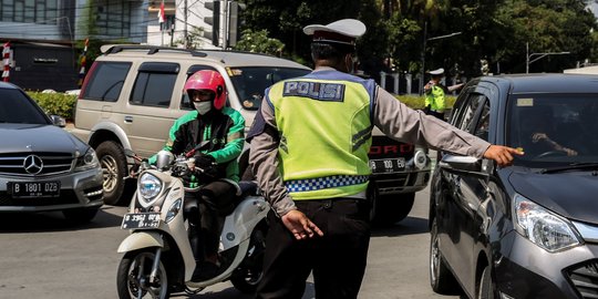 Besok, Polisi Kenakan Sanksi Tilang kepada Pelanggar Ganjil Genap