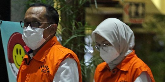 KPK Tahan Puput Tantriana Sari dan Hasan Aminuddin Terkait Suap Jabatan