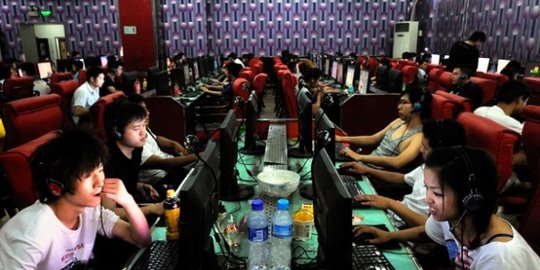 China Batasi Anak Main Game Daring Jadi Satu Jam