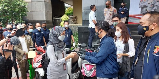 Polda Metro Kembalikan Motor Curian kepada Pemiliknya, Tidak Dipungut Biaya