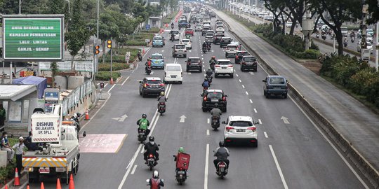 Polisi Mulai Lakukan Tilang Manual dan Elektronik pada Pelanggar Ganjal Genap