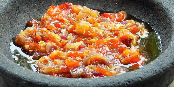 9 Resep Sambal Bawang Pedas yang Lezat, Bikin Ketagihan dan Tambah Selera Makan