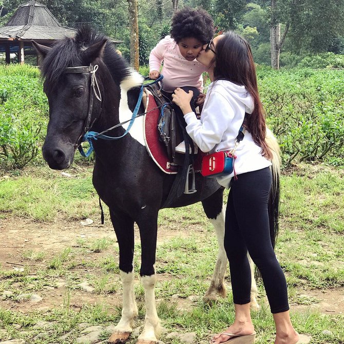 main di kisah nyata spesial intip 4 potret garneta haruni bareng anak