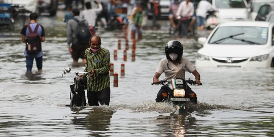 Banjir Genangi India Usai Hujan Lebat 24 Jam