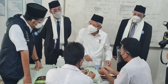 Didampingi Wamenag dan Anies, Wapres Tinjau PTM di Pesantren Darunnajah