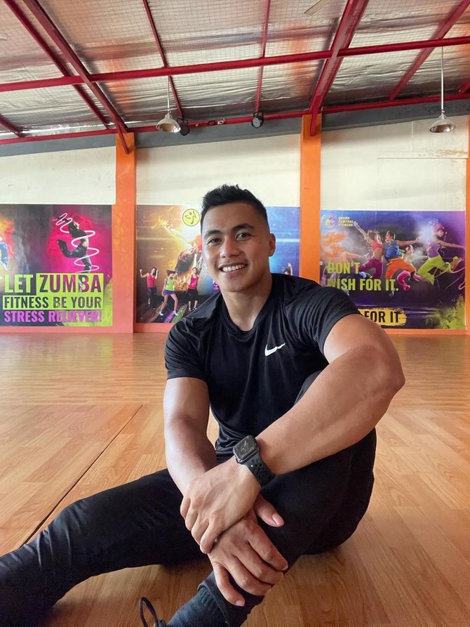 jadi lebih macho intip 5 potret terbaru aprilia manganang