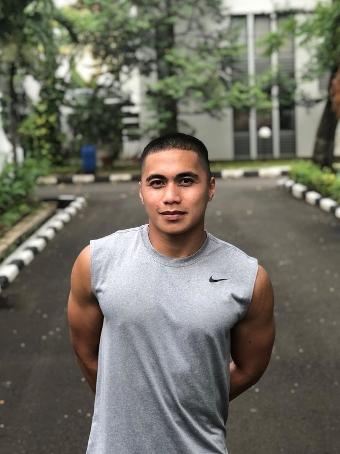 jadi lebih macho intip 5 potret terbaru aprilia manganang