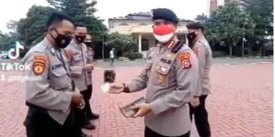 Dompet Anggota Polisi Dicek Komandan, Ditemukan Foto Istri Ini Ganjarannya