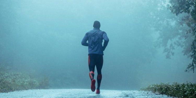 11 Tips Olahraga Lari Saat Hujan Maksimalkan Latihan Dengan Aman Merdeka Com