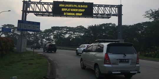 467 Personel Gabungan Disiagakan Kawal Ganjil Genap di Gerbang Tol Menuju Bandung