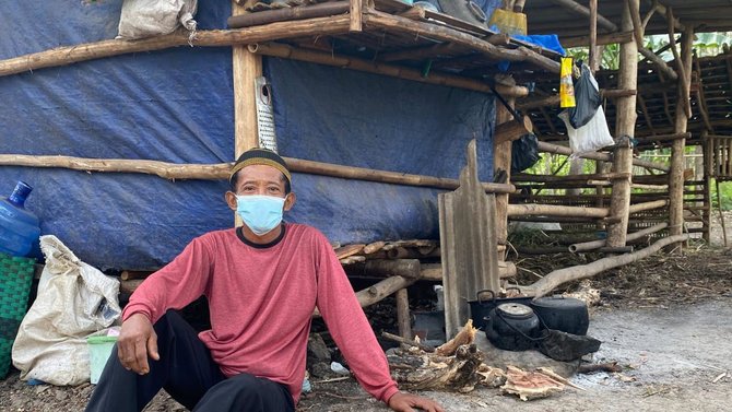 kisah keluarga di gunungkidul tinggal di kandang sapi