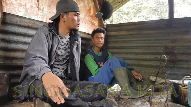 pemuda ini 13 tahun hidup sendiri di hutan
