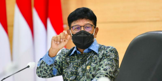 Menkominfo soal Sertifikasi Vaksin Jokowi: Tunggu Pernyataan Resmi Kemenkes