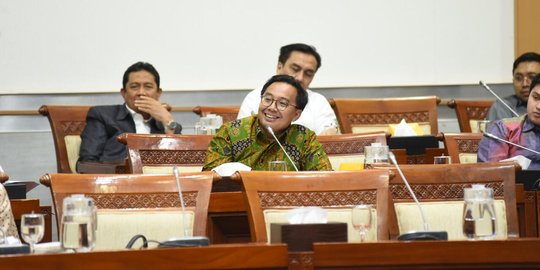 Data Vaksin Jokowi Bocor, Komisi I DPR Nilai Bukti RUU PDP Mendesak Dituntaskan