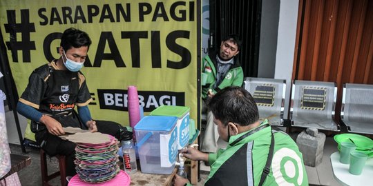 Berbagi Sarapan Gratis di Masa Pandemi