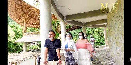 Keren Ada Air Terjunnya, Ini 5 Potret Restoran Milik Maharani Crazy Rich Bali