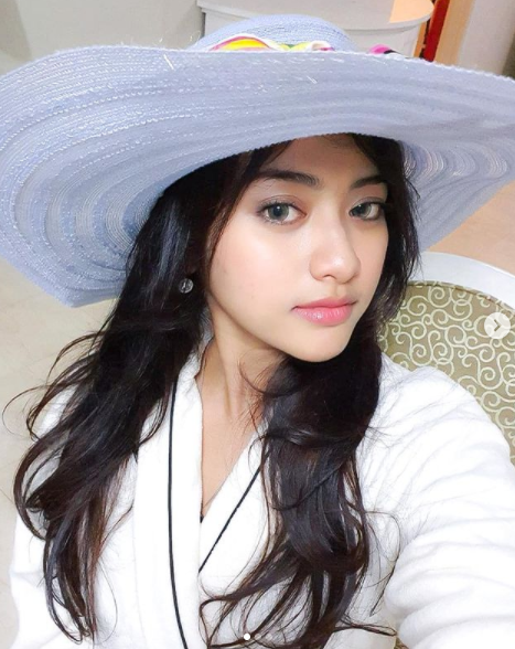 adindahalonaa