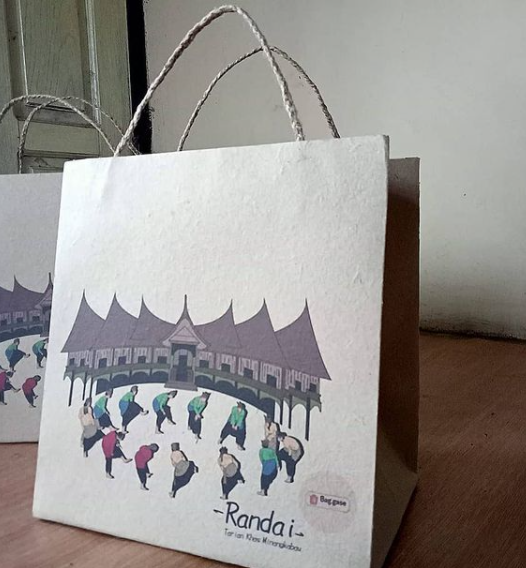 tas jinjing ramah lingkungan dari tebu karya mahasiswa ipb university