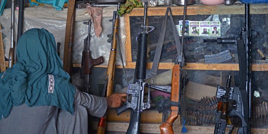 Menengok Penjual Senjata di Tempat Kelahiran Taliban