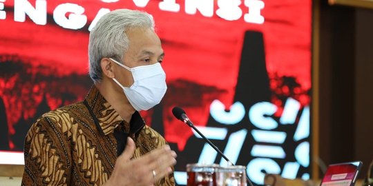 Cerita Ganjar 'Tahan' Anggota DPRD Jateng untuk Buat LHKPN dalam Sehari