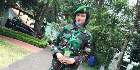 Pesona Tentara Wanita Jihan Alvani, Cantik Banget saat Tak Berseragam Loreng