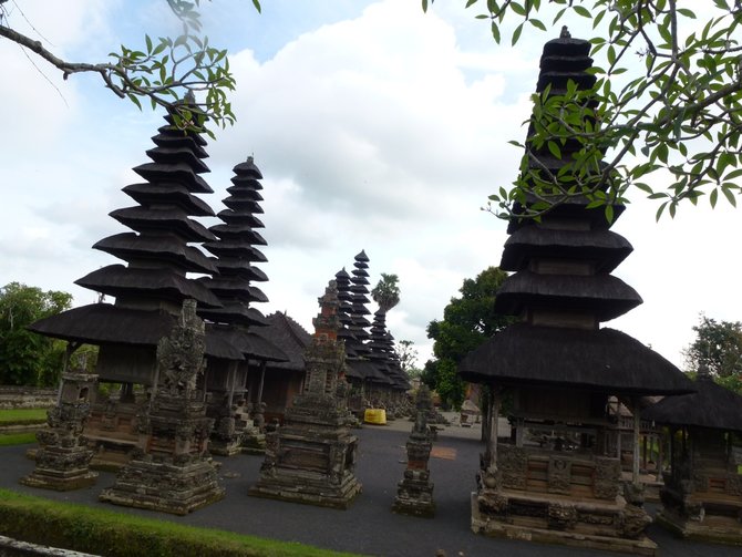 Rumah Adat Bali Dengan Arsitektur Dan Aturan Khasnya Yang Patut ...