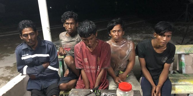 Kapal Nelayan Tenggelam di Rote Ndao, Lima Nelayan Selamat dan Satu Hilang