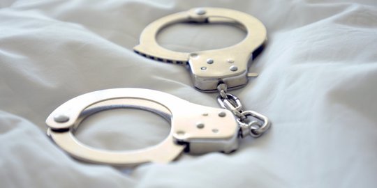 Buronan Kasus Curanmor di Garut Ditangkap Saat Curi BBM di Kios